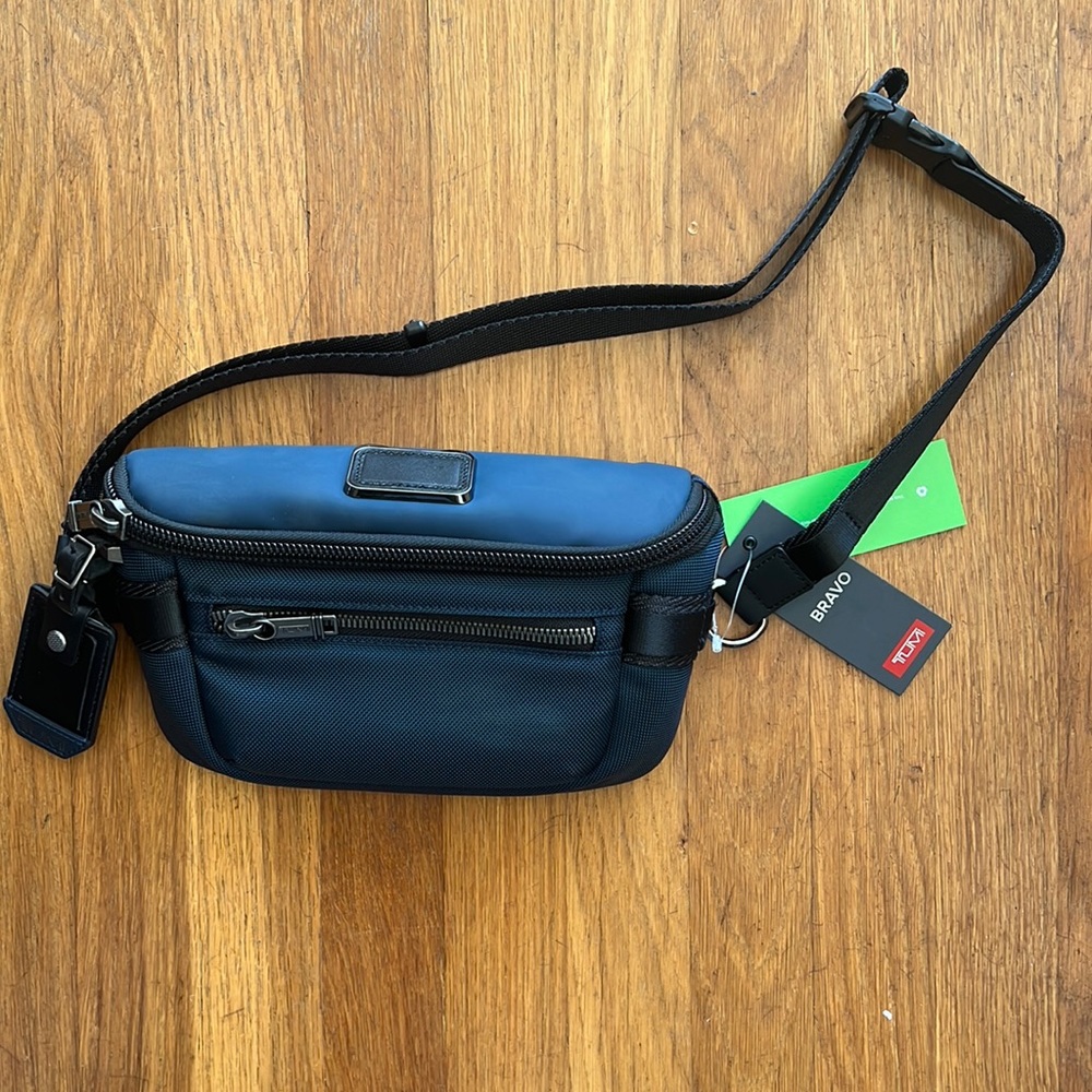 TUMI ALPHA BRAVO Classified Waist Pack  Fanny Pack NWT